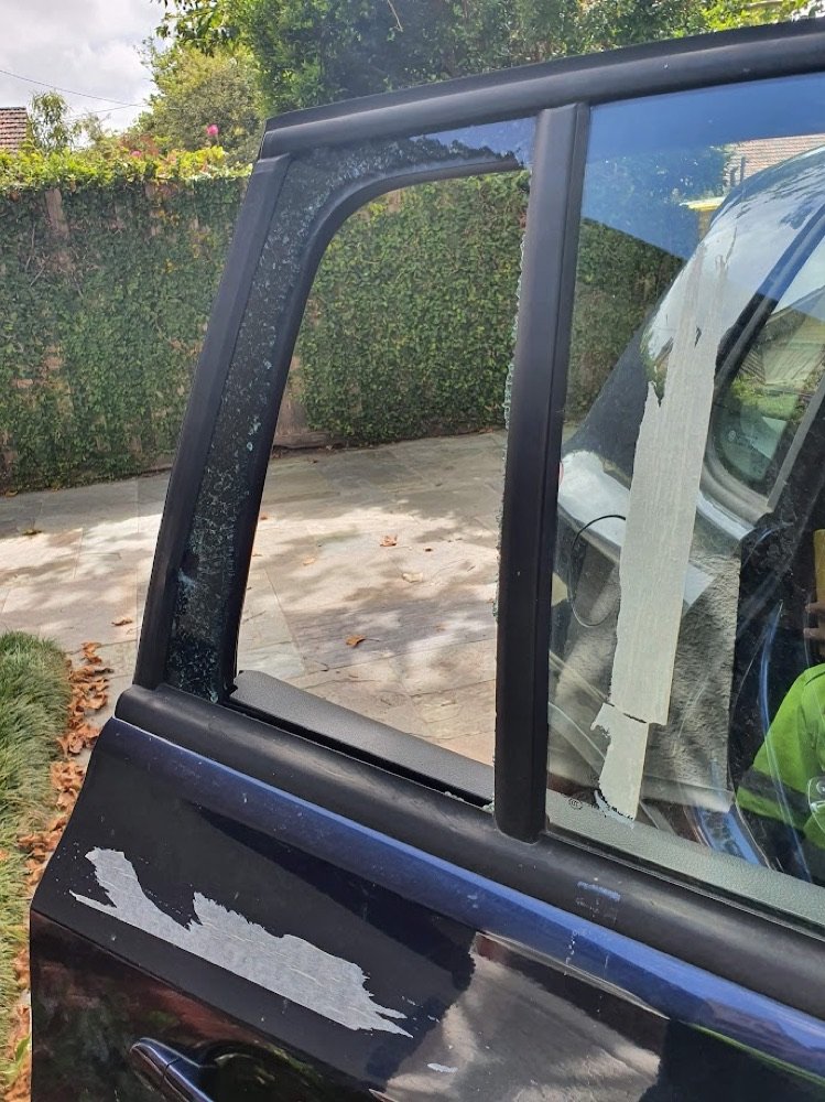 Quarter glass replacement
